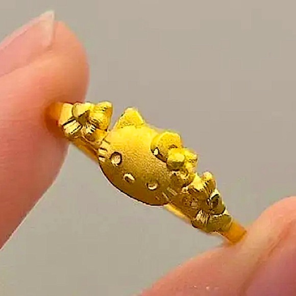 Hello Kitty Gold Plated Ring - Picture 2 of 6